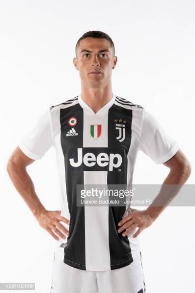 عرض رونالدو بقميص اليوفي - Ronaldo Presentation with Juve Kit