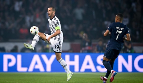 بونوتشي ضد مبابي في مباراة باريس سان جيرمان و يوفنتوس - Bonucci Vs Mbappe during Psg Juventus match