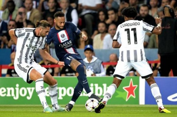 رابيو ضد نيمار خلال مباراة يوفنتوس و باريس سان جيرمان - Rabiot Vs Neymar during Psg Juventus match