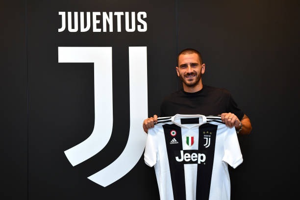 بونوتشي يوقع مع اليوفي - Bonucci signs for Juventus