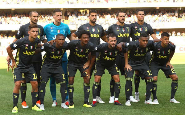 صورة جماعية لليوفي - Group photo of Juventus