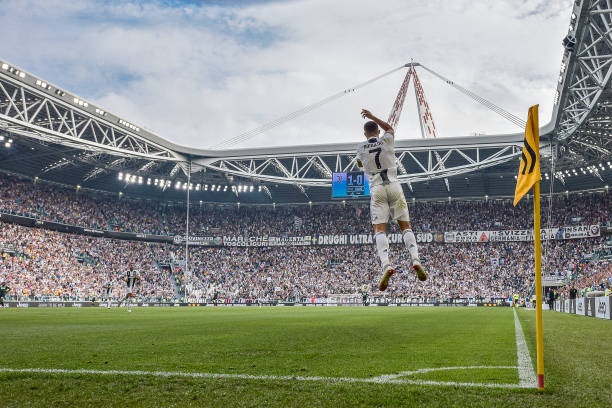 رونالدو يحتفل بالهدف بطريقته الخاصة - Ronaldo celebrates in his own way