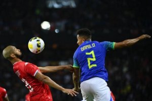 لاعب اليوفي دانيلو في مباراة البرازيل الودية ضد تونس - Danilo during Brazil Tunisia friendly match