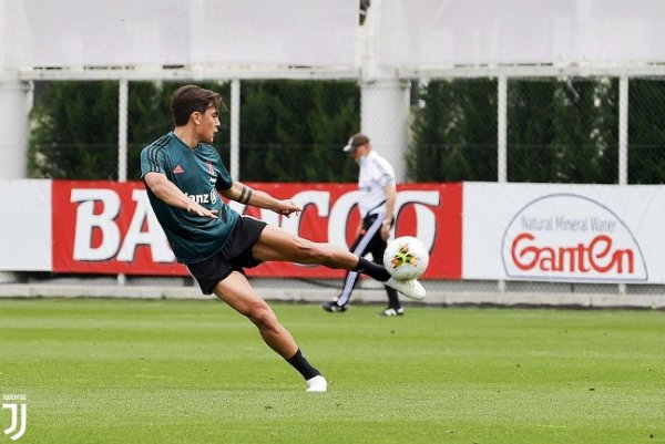 باولو ديبالا في تدريبات اليوفنتوس في مايو 2020 - Paulo Dybala during Juve training