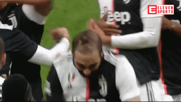 فرحة ثنائي اليوفنتوس هيغوين و ماتويدي بعد الفوز ضد انتر - Gif , Juventus ( Higuain & Matuidi ) joy after beat inter milan
