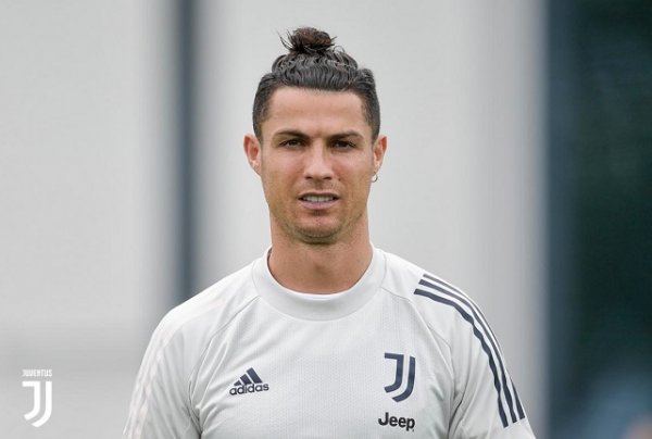 كريستيانو رونالدو في تدريب اليوفي قبل نهائي كاس ايطاليا - Cristiano Ronaldo in Juventus training in June 2020