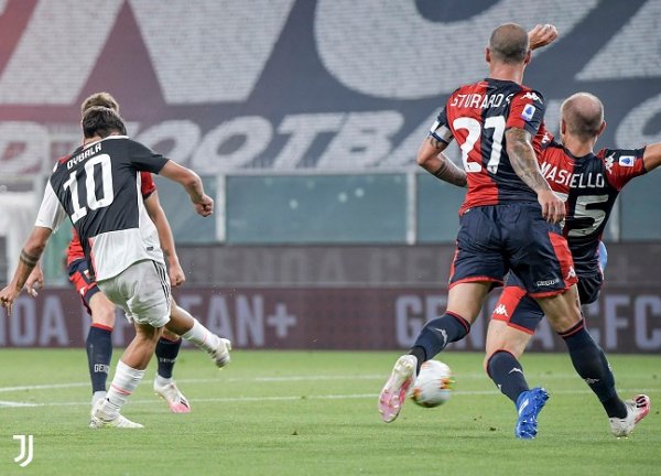 ديبالا يسجل هدف في مباراة جنوة يوفنتوس - Dybala scores 1st goal during Genoa Juventus match 