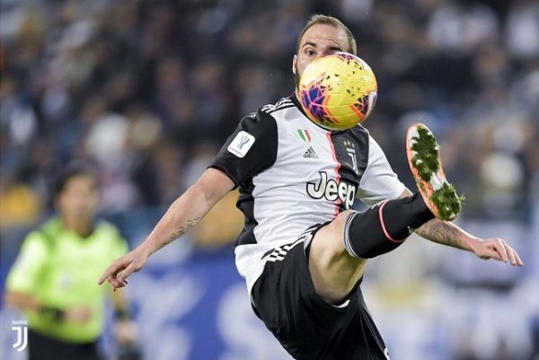 غونزالو هيغوين - Gonzalo Higuain in SuperCup