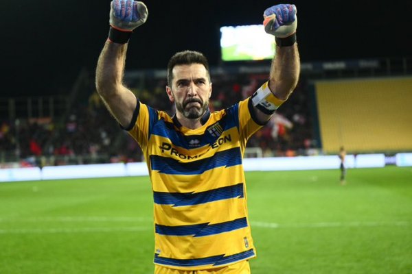 فرحة جيجي بوفون بعد فوز بارما ضد جنوى 2023 - Gigi Buffon celebrates after Parma win Vs Genoa