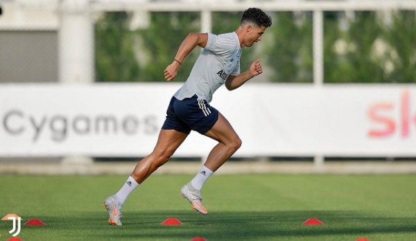 كريستيانو رونالدو في تدريب اليوفي تحضيراً للاتسيو - Cristiano Ronaldo in Juventus training 2020
