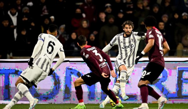 لوكاتيلي خلال مباراة يوفنتوس ضد ساليرنيتانا 2023 - Locatelli during Salernitana Juventus match