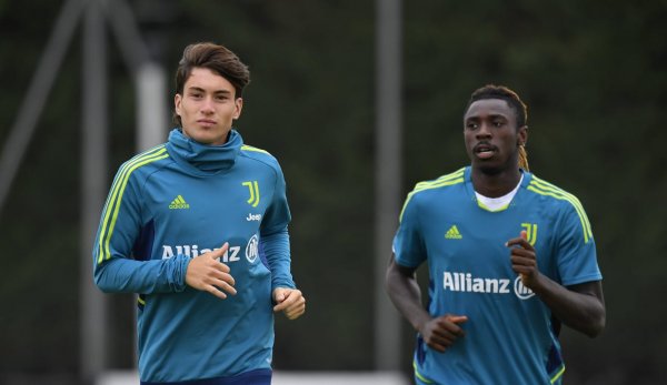 كين و سولي في تدريبات يوفنتوس في فينوفو - Kean & Soule during Juventus training in Vinovo