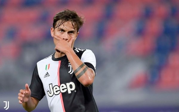 ديبالا يحتفل بهدفه في مباراة بولونيا يوفنتوس - Dybala celebrates after scoring a goa during Bologna Juventus match