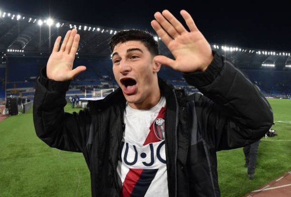فرحة اورسوليني بعد فوز بولونيا ضد روما - Orsolini joy after Bologna beat Roma