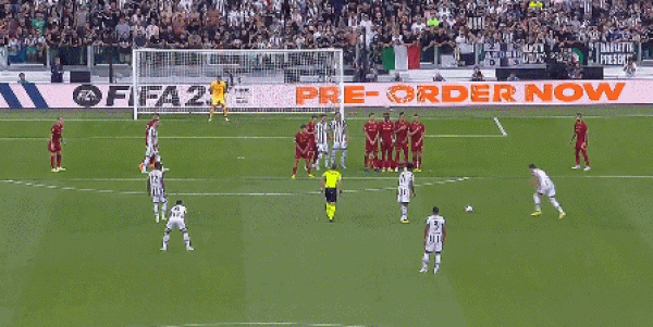 صورة متحركة : هدف فلاهوفيتش لـ يوفنتوس ضد روما - Gif : Vlahovic Goal with Juventus Vs Roma