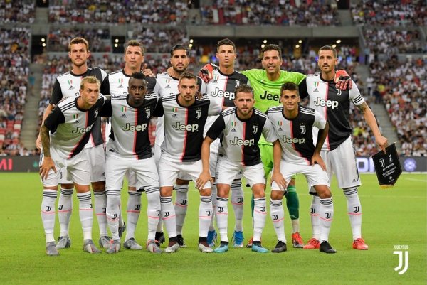 صورة جماعية لليوفي - Juventus team 