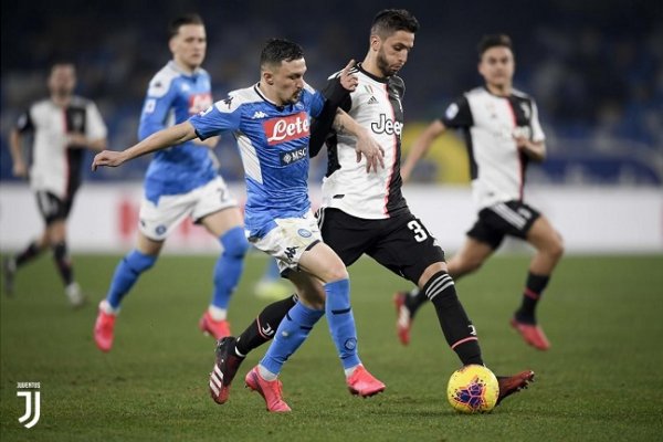 بينتانكور و ماريو روي في مباراة نابولي اليوفي - Bentancur in Napoli Juve