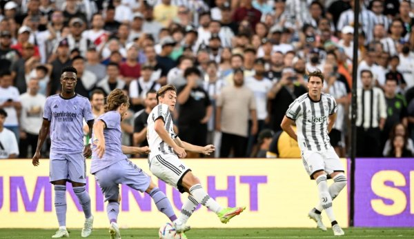 فاجيولي ضد مودريتش في مباراة يوفنتوس و ريال مدريد - Fagioli Vs Modric during Juventus Real Madrid match