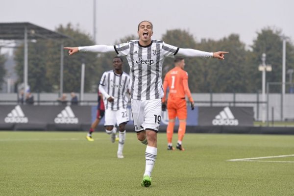 يلدز يحتفل بهدفه مع شباب يوفنتوس ضد كالياري - Kenan Yildiz celebrates after his goal for Juventus Primavera Vs Cagliari U19