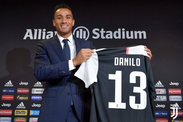 دانيلو بالقميص 13 مع اليوفي - Danilo with N13 in Juve