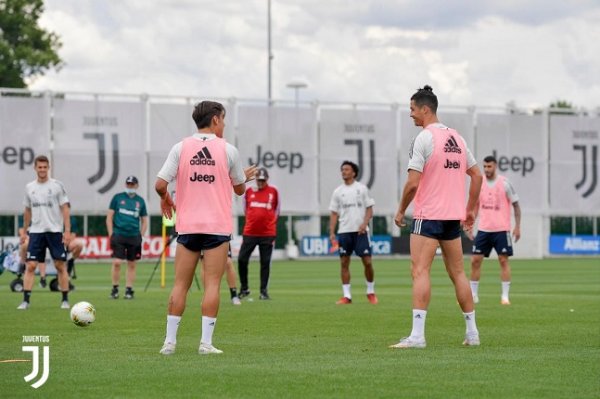 ديبالا و رونالدو في تدريب اليوفي قبل نهائي كاس ايطاليا - Dybala & Cristiano Ronaldo in Juventus training in June 2020