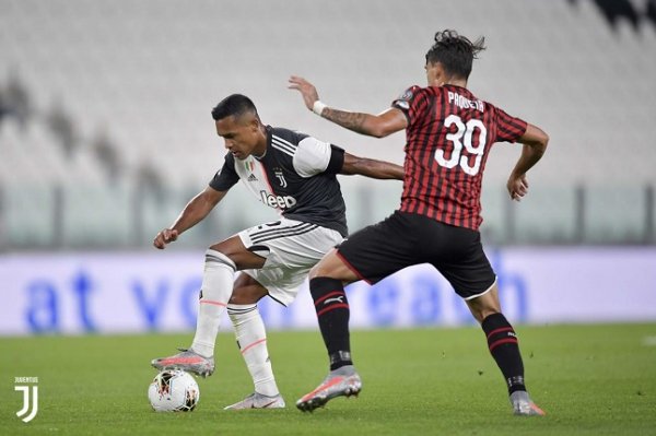 اليكس ساندرو و لوكاس باكيتا في مباراة يوفنتوس ميلان - Alex Sandro & Paqueta in Juve Milan match