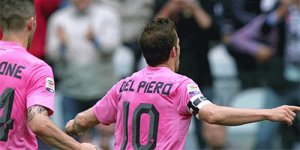 فرحة ديل بييرو بهدفه في المباراة الوداعية مع اليوفي ضد اتالانتا - Gif : Del Piero celebrates after his goal for Juve vs Atalanta