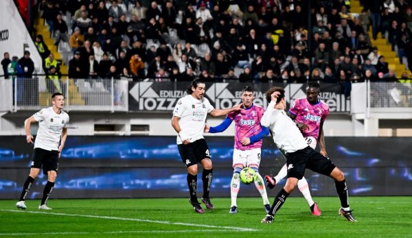 مويس كين يسجل هدف خلال مباراة يوفنتوس ضد سبيزيا 2023 - Moise Kean scores a goal during Juventus match Vs Spezia