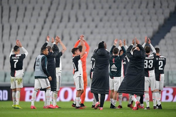 فرحة لاعبي يوفنتوس بالفوز ضد انتر ميلان - Juventus players celebration after beating inter milan