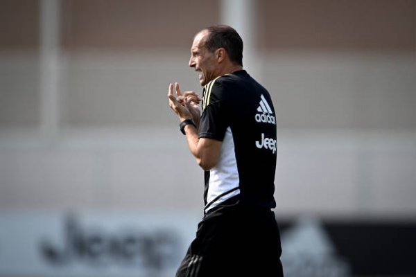 اليغري في تدريبات يوفنتوس - Coach Allegri during Juventus training