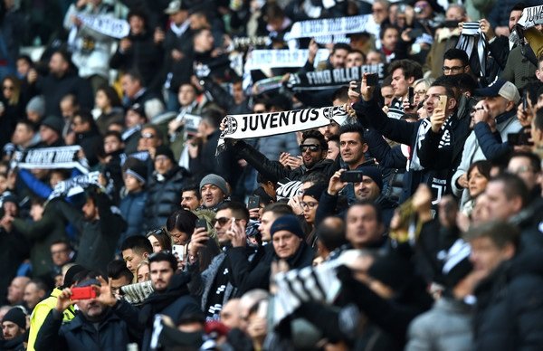 جمهور اليوفنتوس - Juve fans in cagliari match