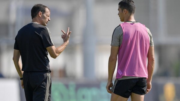 حوار اليغري و رونالدو - Allegri & Ronaldo discussion