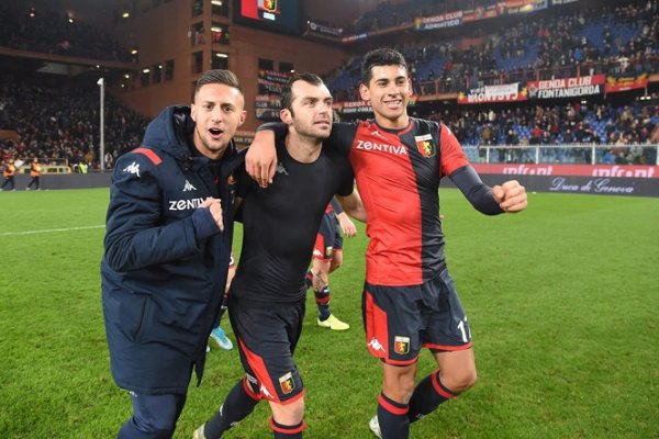 كريستيان روميرو يحتفل بفوز جنوى ضد ساسولو - Cristian Romero with Genoa
