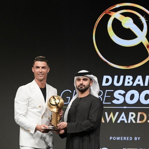 مهاجم اليوفي رونالدو بحفل جلوب سوكر - Ronaldo in Globe Soccer Awards