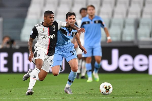 دوغلاس كوستا ضد كاتالدي في مباراة يوفنتوس لاتسيو - Douglas Costa Vs Cataldi during Juventus Lazio match