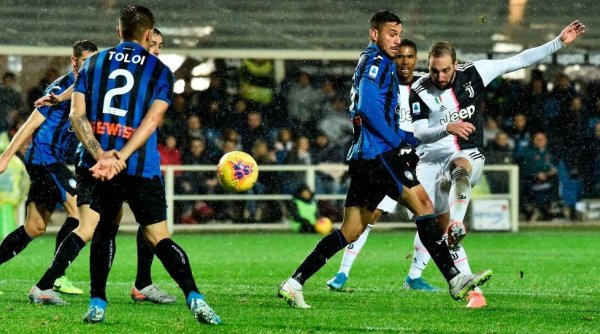 هيغوين في تسديدة الهدف الاول - Higuain scores 1st goal