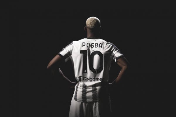 بوغبا في عرضه مع قميص يوفنتوس بالرقم 10 - Pogba show with Juventus shirt number 10
