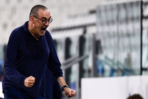 فرحة ماوريزيو ساري في مباراة يوفنتوس لاتسيو - Maurizio Sarri delight during Juventus Lazio match