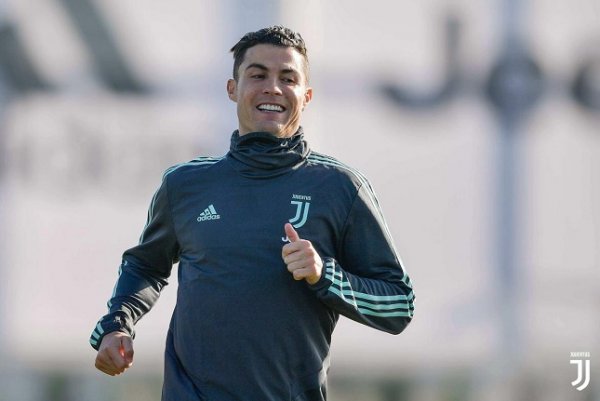 ابتسامة كريستيانو رونالدو - Cristiano Ronaldo smiles