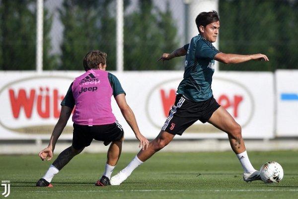 ديبالا في تدريبات اليوفي في مايو 2020 - Dybala during Juventus training