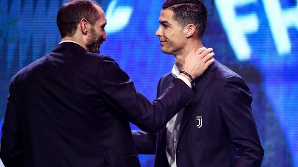 كيليني و رونالدو بحفل السيريا اي - Chiellini & Ronaldo in GGDC