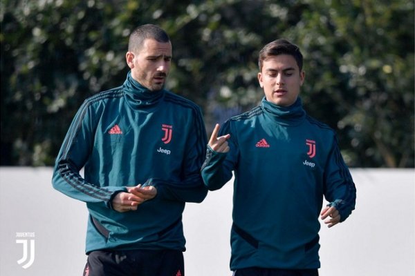 ديبالا و بونوتشي في تدريب يوفنتوس قبل لقاء ميلان - Dybala & Bonucci in Juve training before Milan match