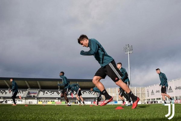 ديبالا في تدريبات اليوفي استعداداً لـ فيرونا - Dybala in Juventus training