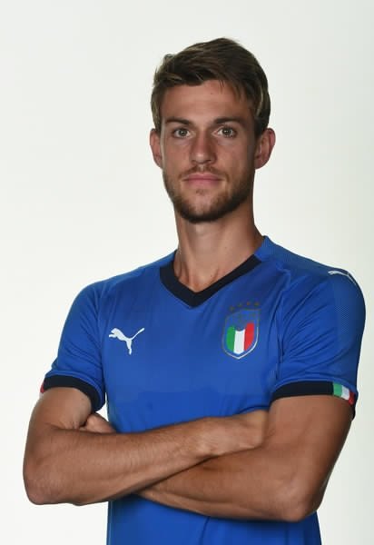 روغاني بقميص ايطاليا الأول - Rugani in Italy home shirt