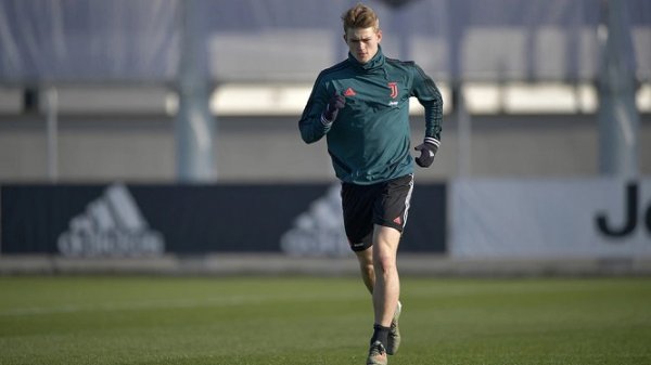 دي ليخت خلال تدريب اليوفي - de Ligt in Juventus training