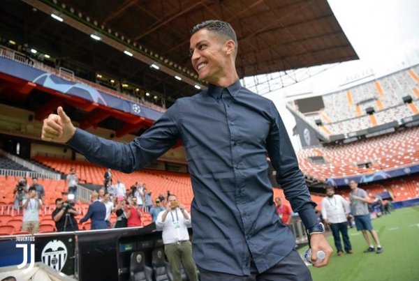 ابتسامة رونالدو - Ronaldo smiles