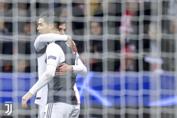 رونالدو يحتفل مع ديبالا - Cristiano Ronaldo celebrates with Dybala