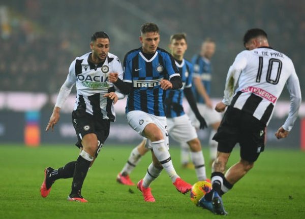 ماندراغورا امام اسبوسيتو في لقاء اودينيزي و انتر - Mandragora vs Esposito in Udinese Inter match