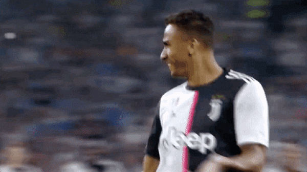 فرحة دانيلو بهدفه الاول مع اليوفي ضد نابولي - Gif : Danilo celebrates after Juve goal vs Napoli