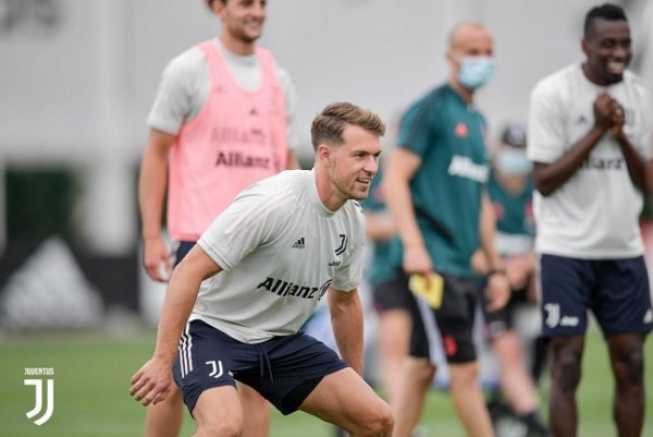 أرون رامزي في تدريب اليوفي قبل نهائي كاس ايطاليا - Ramsey in Juventus training in June 2020